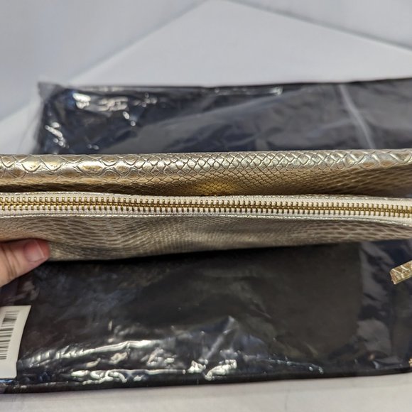 Chic Gold Metallic Faux Alligator Crossbody Mini NWT - Picture 9 of 14